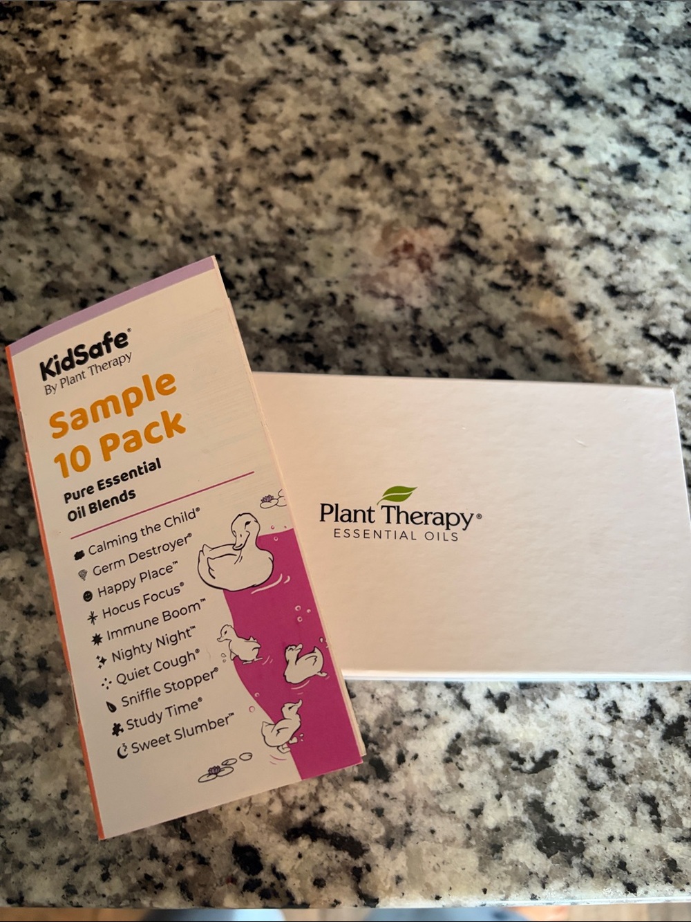 KidsSafe Sample 10-Pack Kids Essential Oil Blends - White & Pink